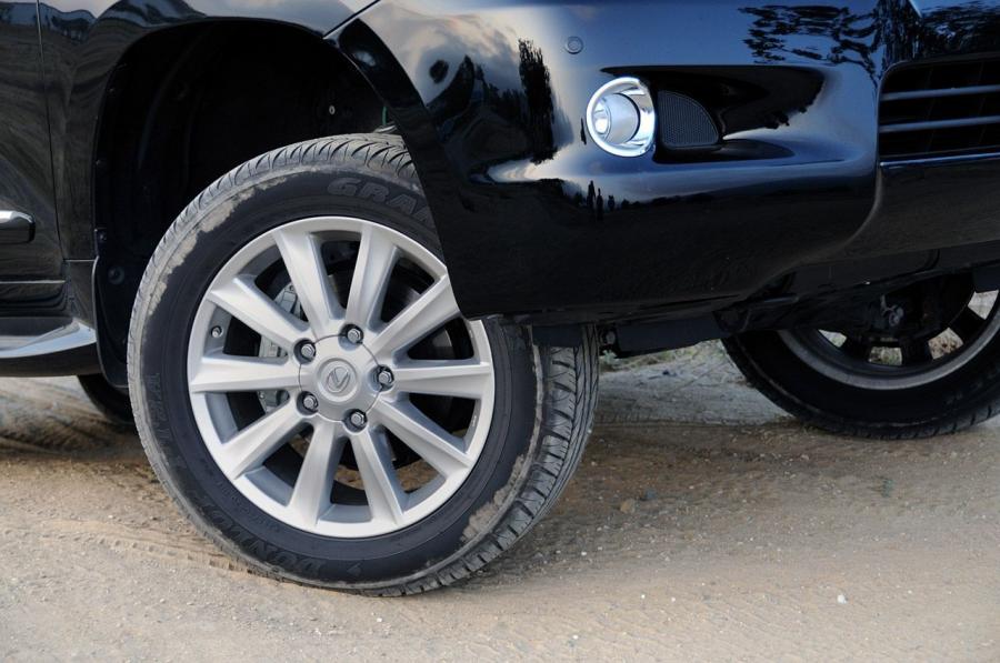 Lexus LX570 2009 года  (фото 38 из 46)